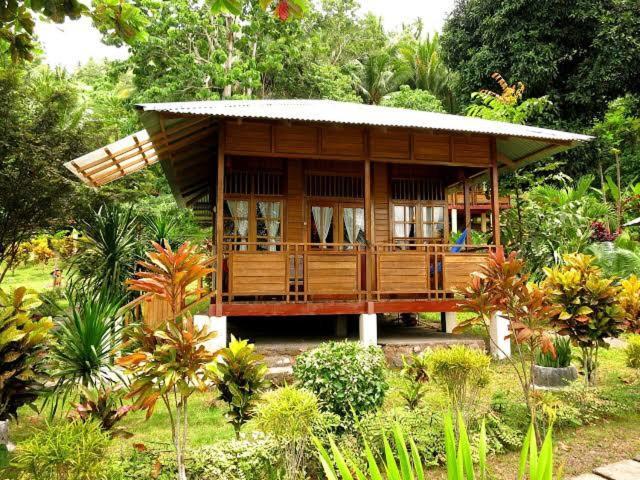 Two Fish Resort Lembeh Bitung Esterno foto