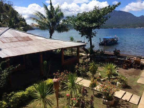 Two Fish Resort Lembeh Bitung Esterno foto